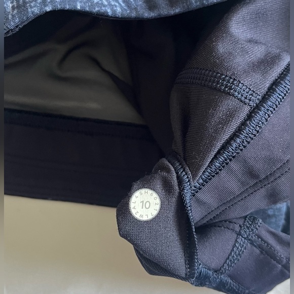 Lululemon Train Times Bra - Size 10 Midnight Navy - Picture 10 of 10